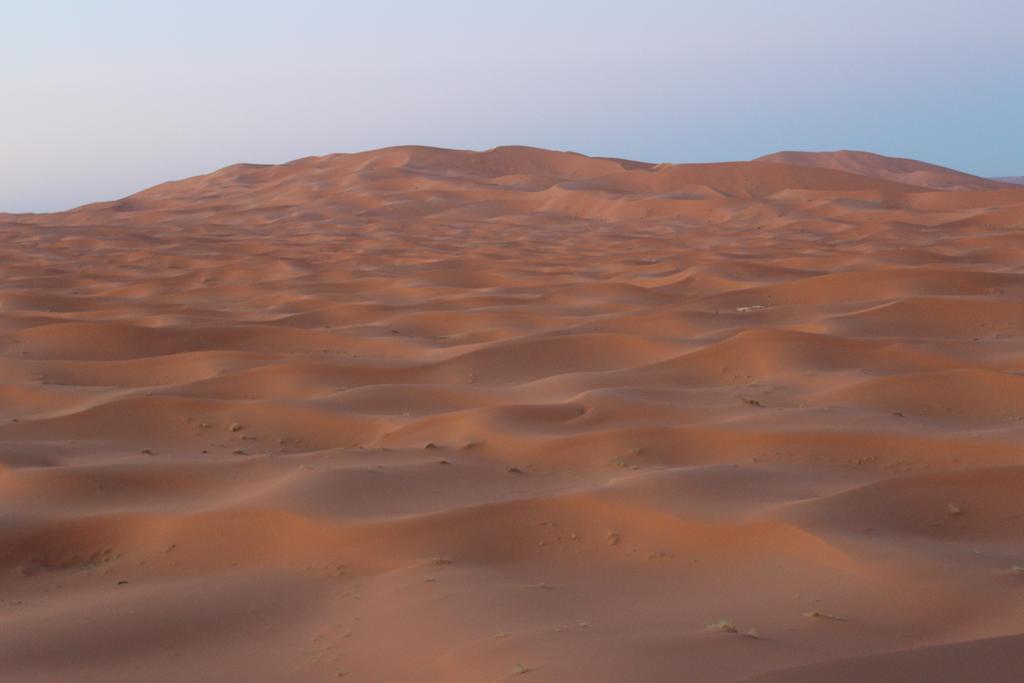 Galaxy Desert Camp Мерцуга Екстериор снимка